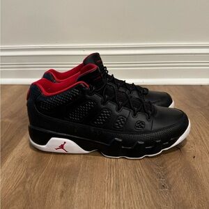 Pre Owned AIR JORDAN 9 RETRO LOW BG BRED Size 12.5